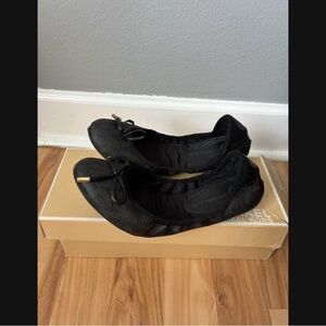 Michael Kors City ballet Flat In Signature Black Size 6